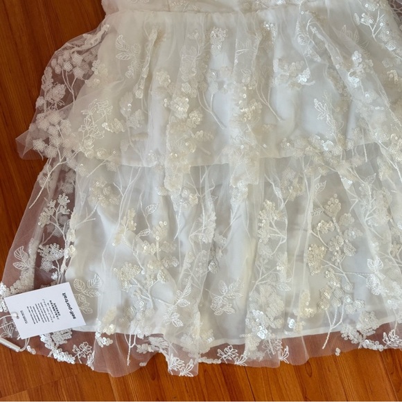 NWT Self Portrait Ivory Sequin Blossom Two Tier Mini Dress size 4 - Picture 4 of 8